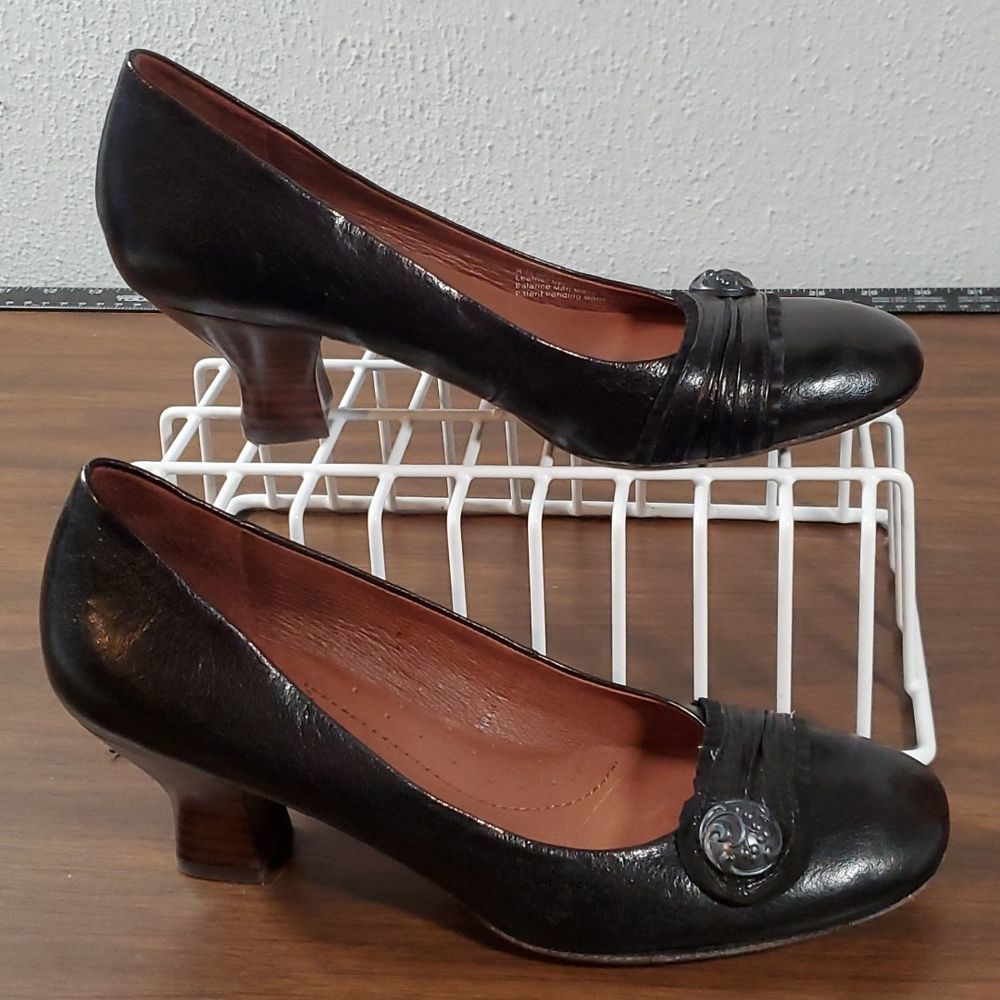 Naya X Anthropologie‎ Daria Heels Pumps   Black Leather Size 8 Narrow Button